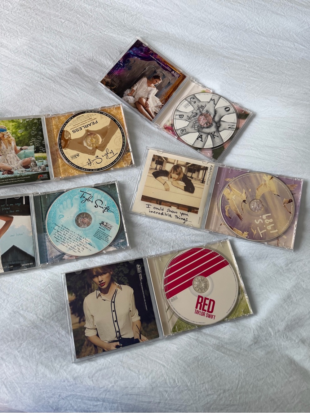 Taylor Swift CD bundle - Picture 2 of 2